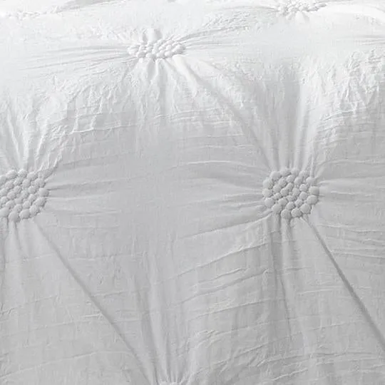Summer White Quilt Cover Set by Logan and Mason Platinum